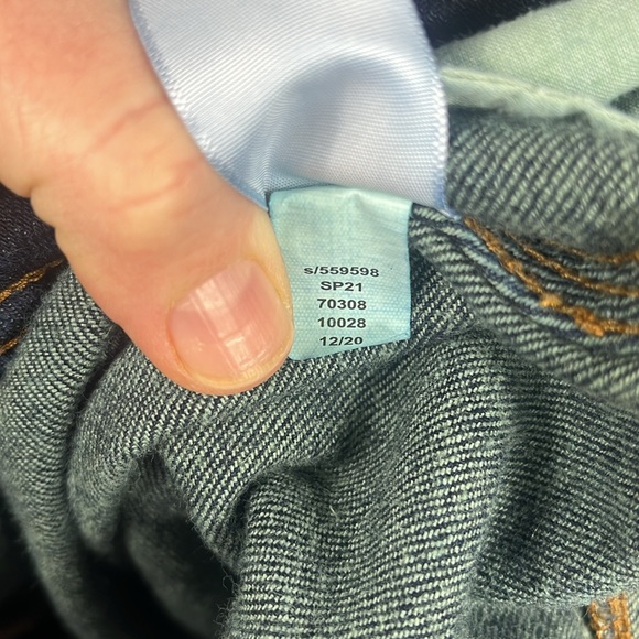 LOFT Curvy High Waist Wide Leg Cropped Jean - Picture 9 of 9